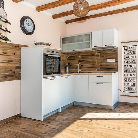 Gorgeous Home In Kijevo With Kitchen Dış mekan fotoğraf