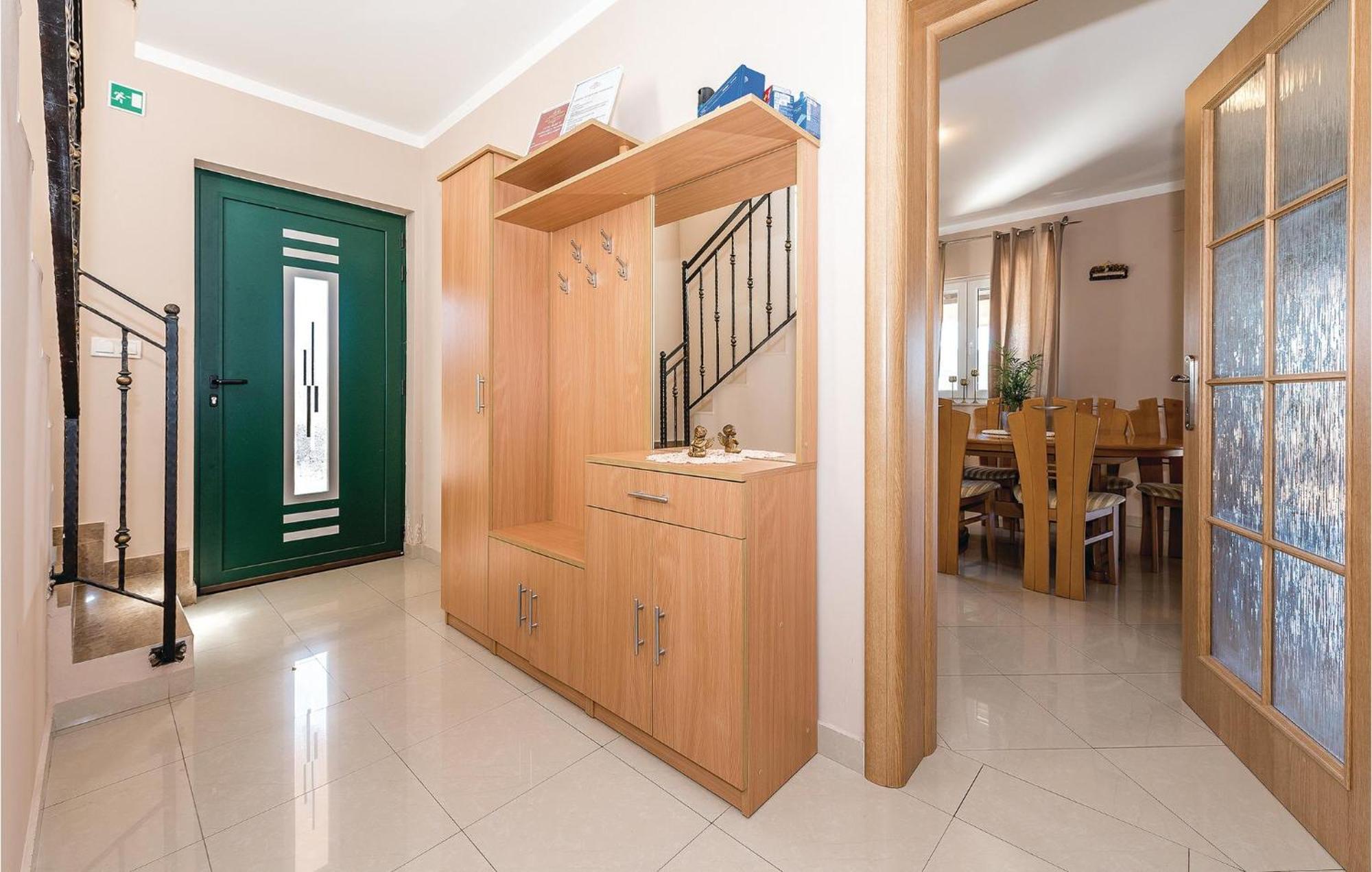 Gorgeous Home In Kijevo With Kitchen Dış mekan fotoğraf
