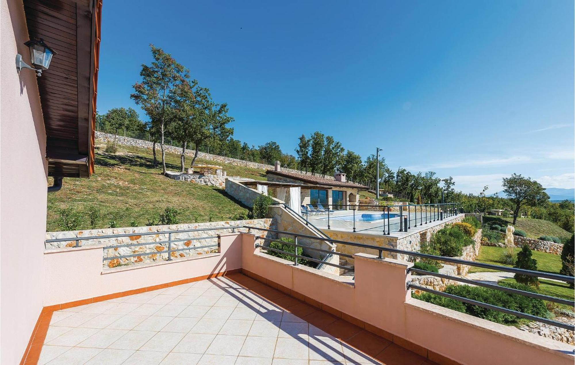 Gorgeous Home In Kijevo With Kitchen Dış mekan fotoğraf